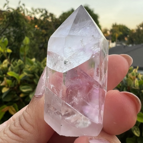 SUPER RARE White Fluorite Mini Tower - Picture 4 of 8